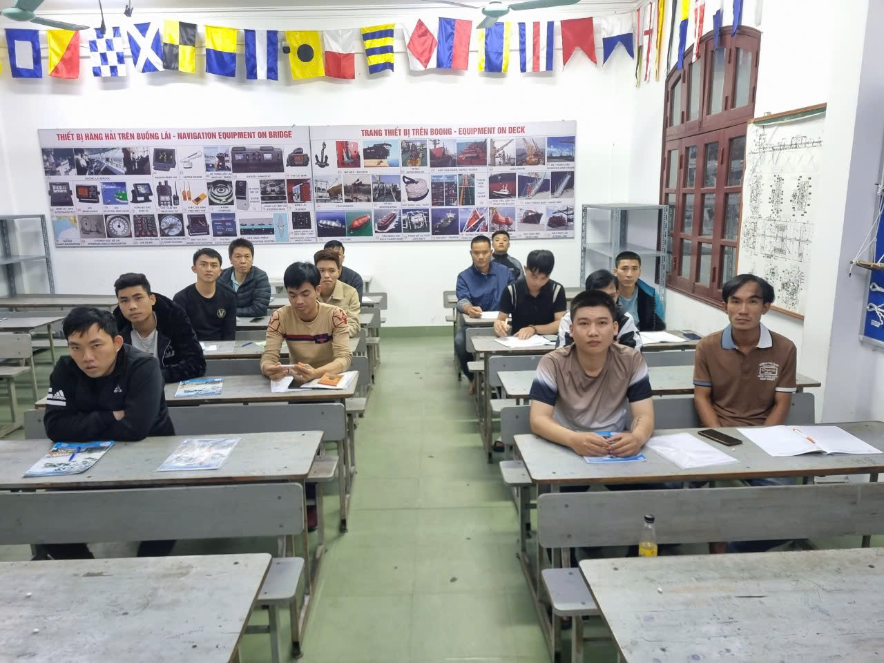 HUẤN LUYỆN AN TOÀN SINH MẠNG VÀ TRÁCH NHIỆM XÃ HỘI